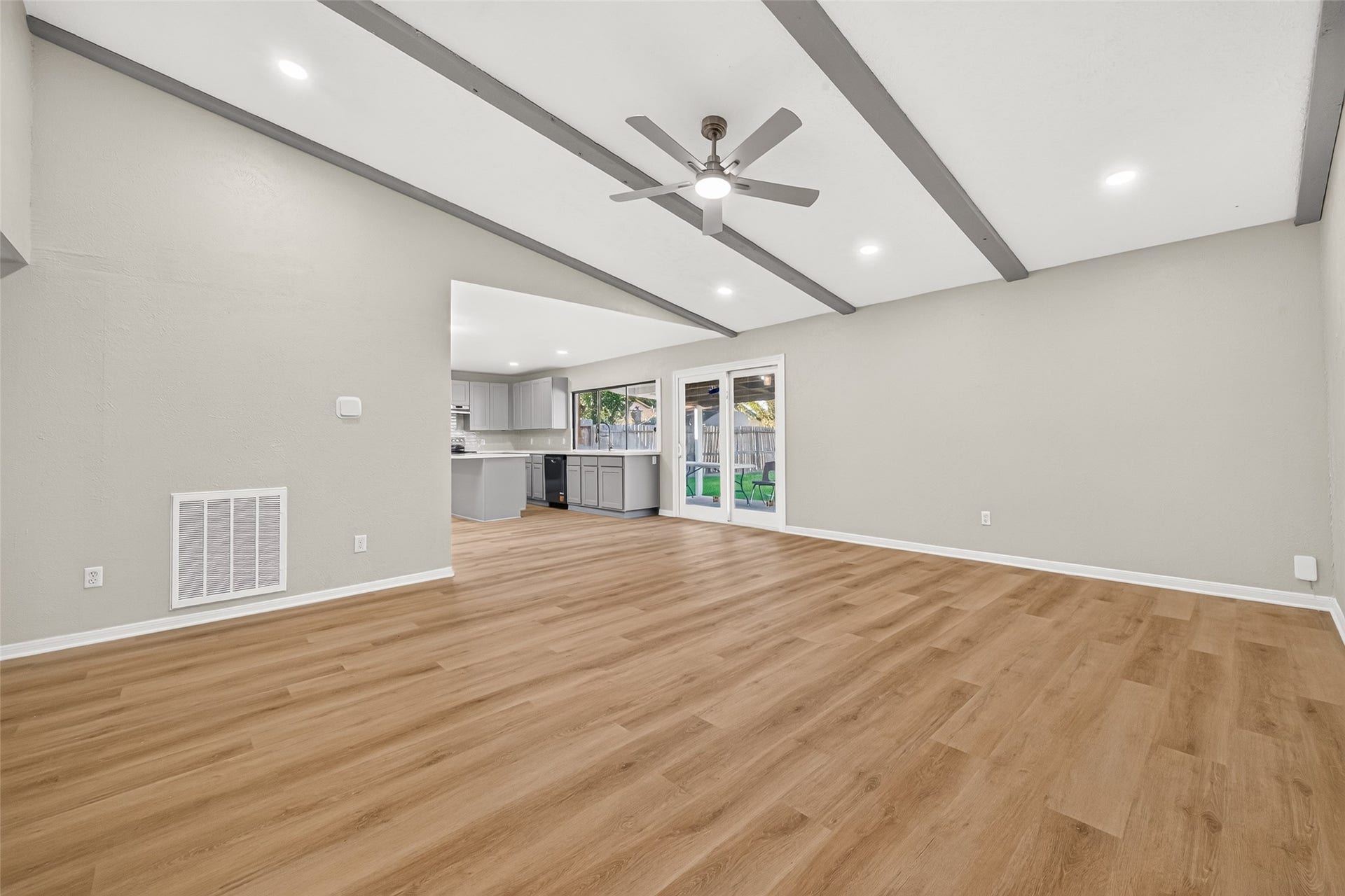 2110 Mustang Springs Drive, Missouri City, TX 77459 2110 Mustang Springs Drive, Missouri City, TX 77459