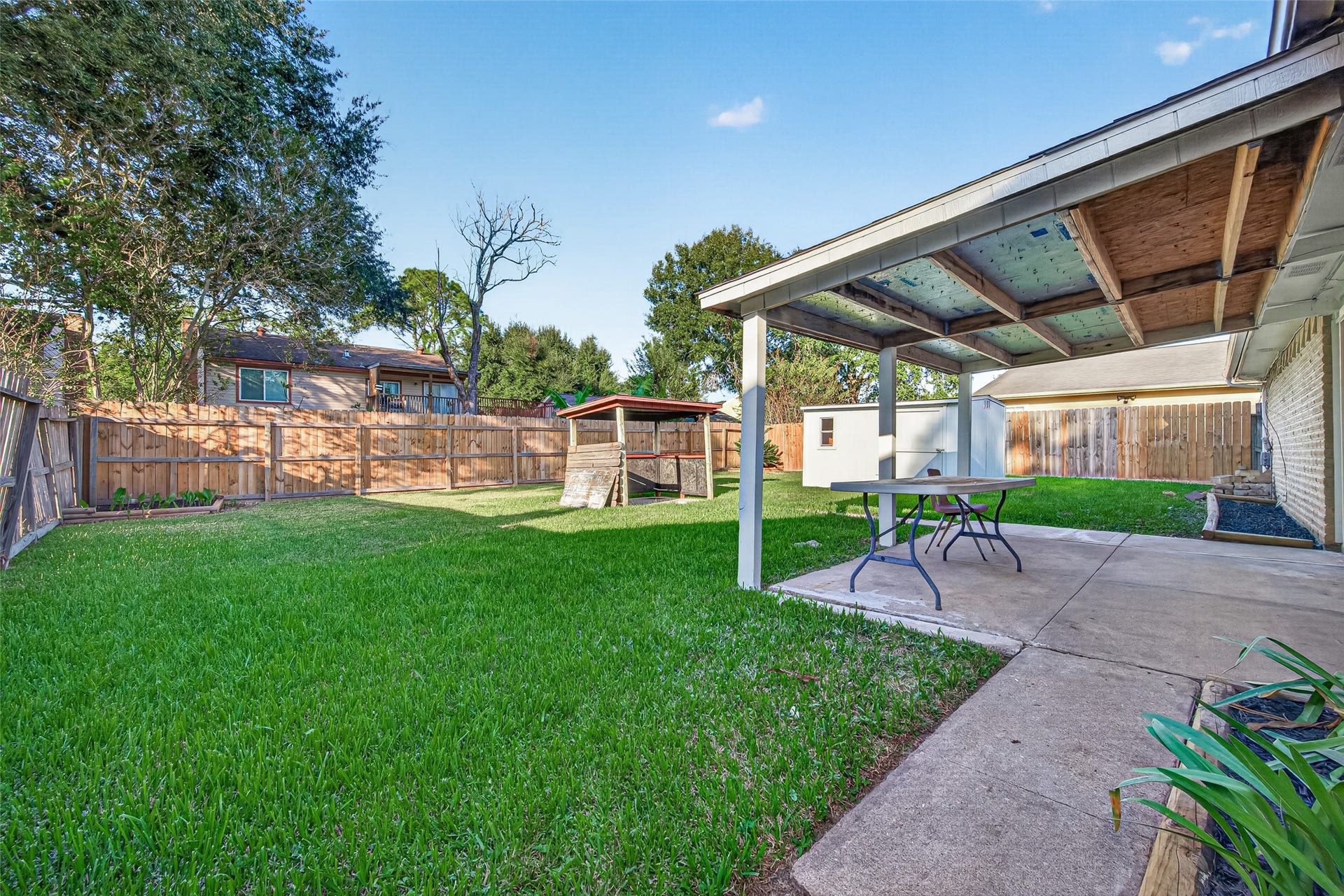 2110 Mustang Springs Drive, Missouri City, TX 77459 2110 Mustang Springs Drive, Missouri City, TX 77459