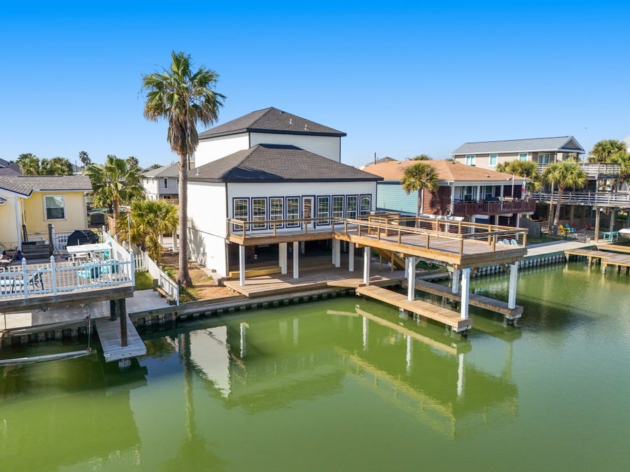 Property photo for 16623 Jamaica Cove Road, Jamaica Beach, TX