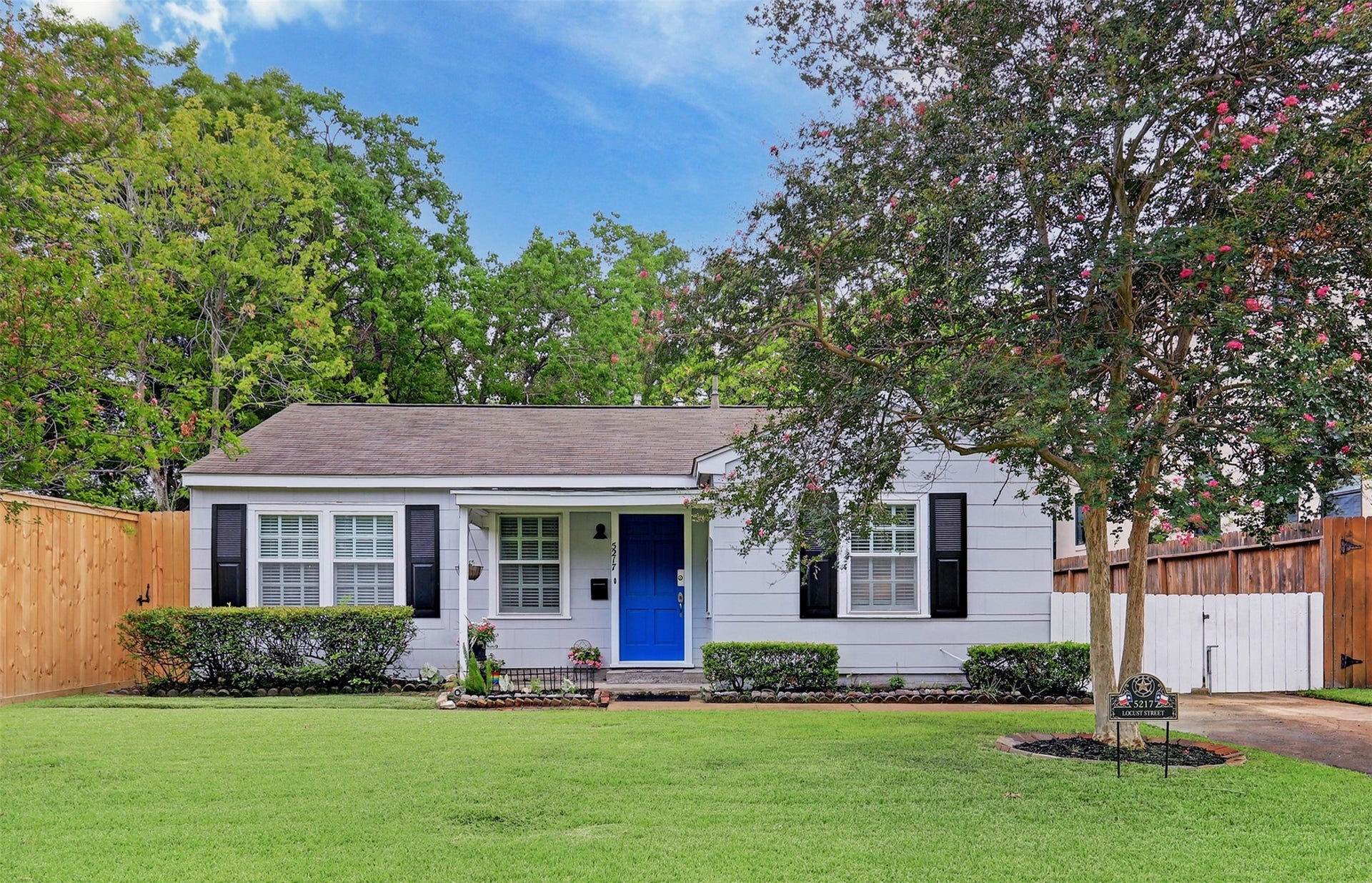 5217 Locust Street, Bellaire, TX 77401 5217 Locust Street, Bellaire, TX 77401