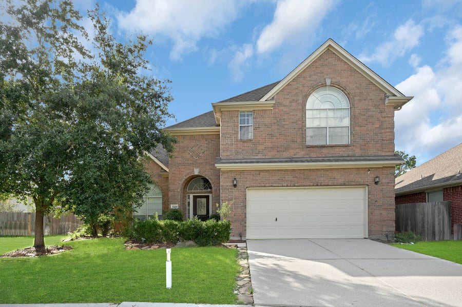 Property photo for 19010 Canyon Star Court, Tomball, TX
