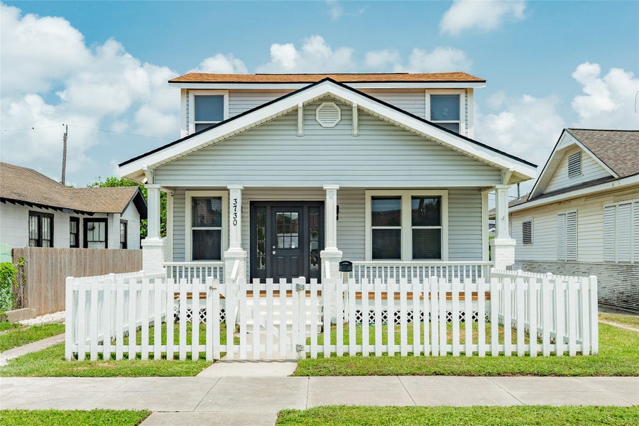 Property photo for 3730 Avenue T, Galveston, TX