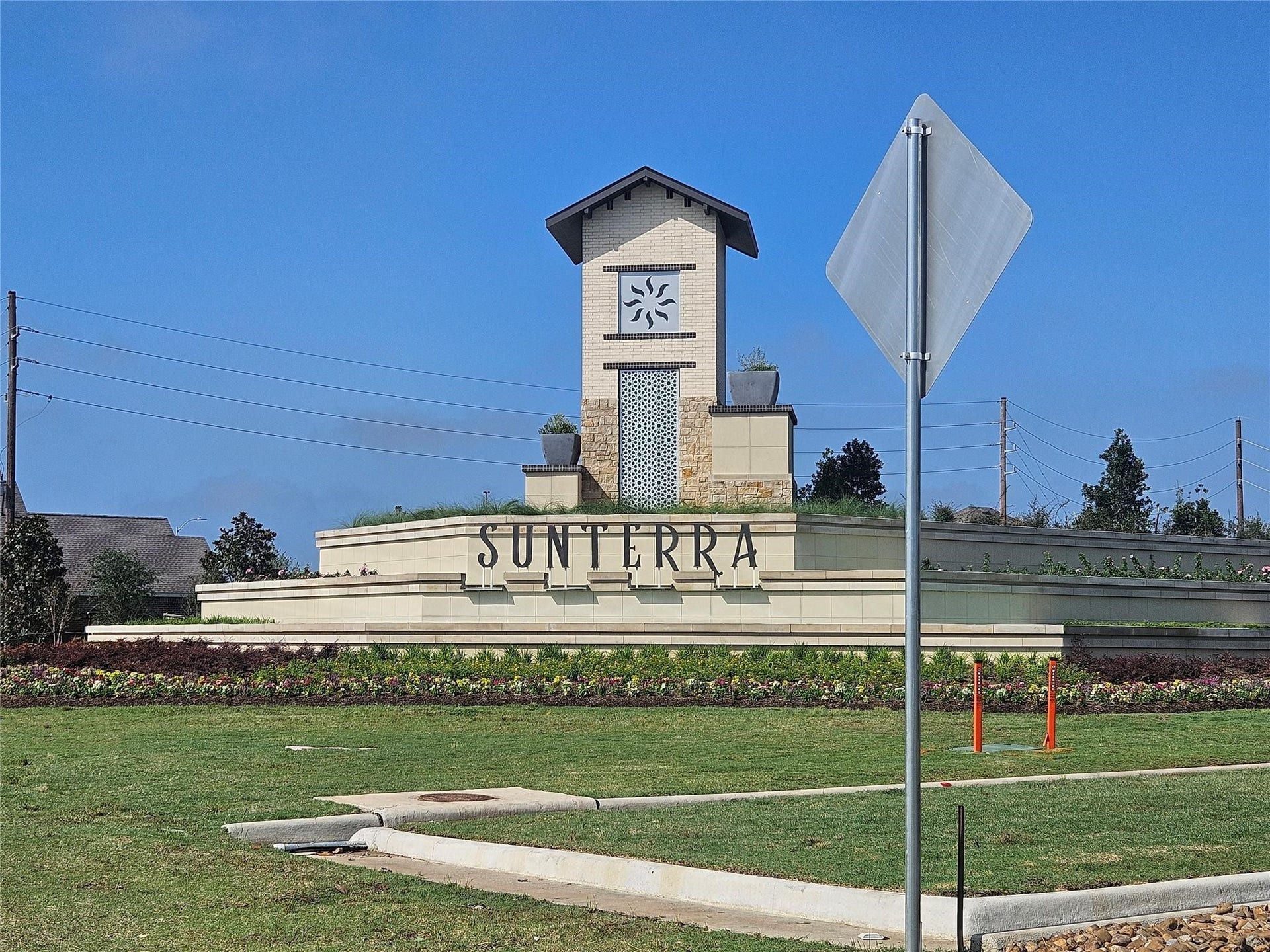 5029 Almond Terrace Drive, Katy, TX 77493 Welcome to this resort-style master planned community in Katy!