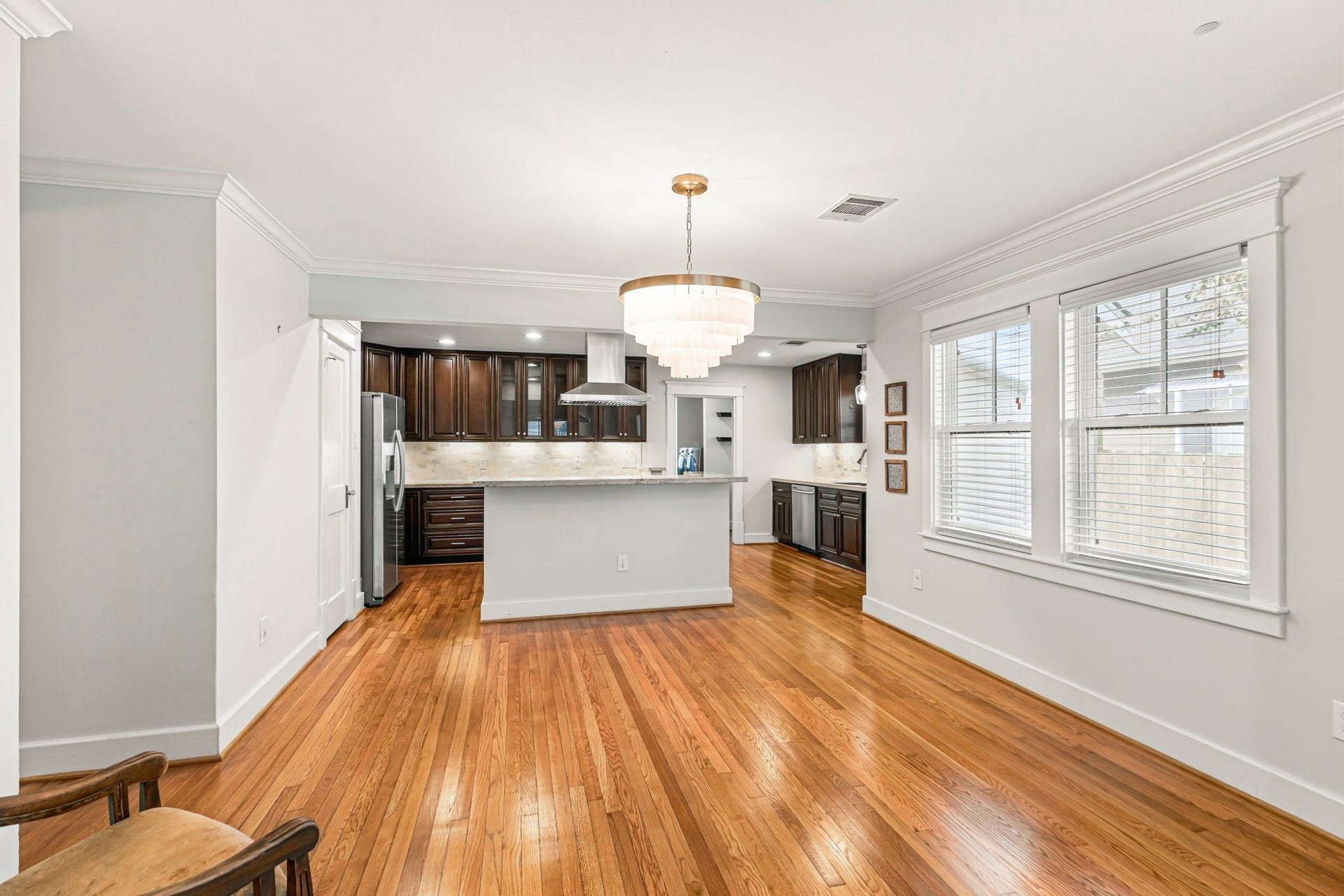 1329 Lawrence Street, Houston, TX 77008 1329 Lawrence Street, Houston, TX 77008