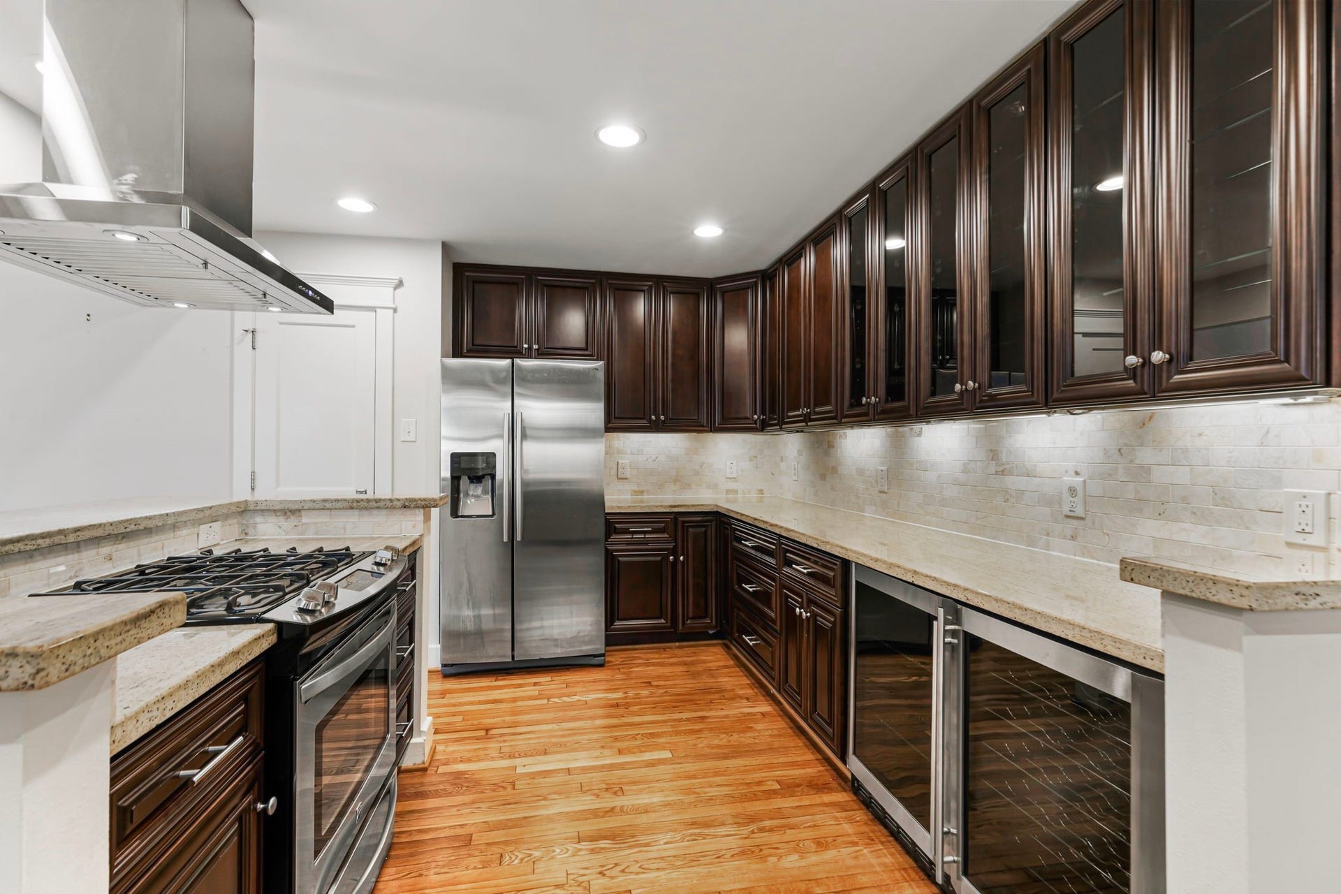 1329 Lawrence Street, Houston, TX 77008 1329 Lawrence Street, Houston, TX 77008