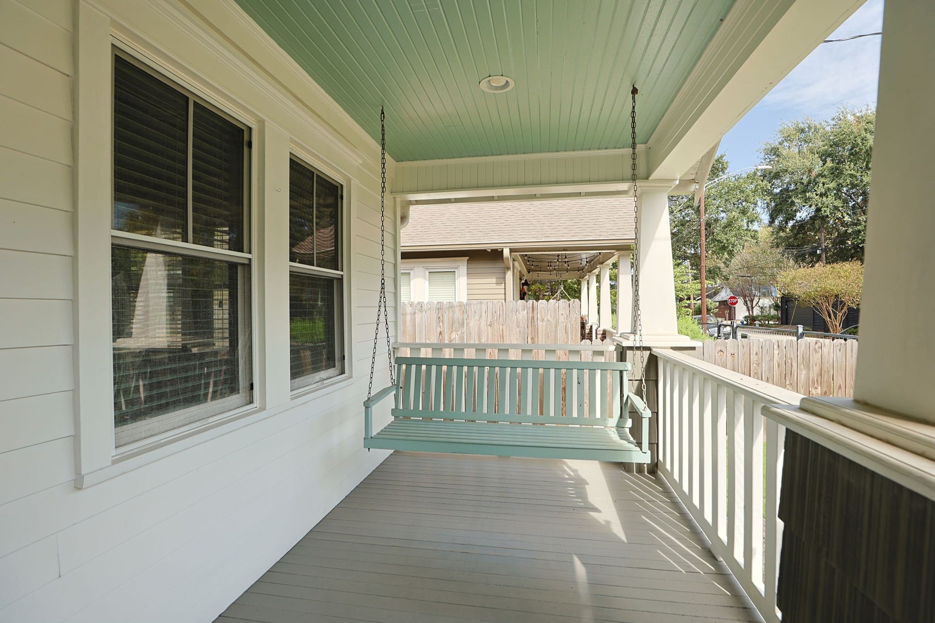 1329 Lawrence Street, Houston, TX 77008 Nice relaxing front porch swing.