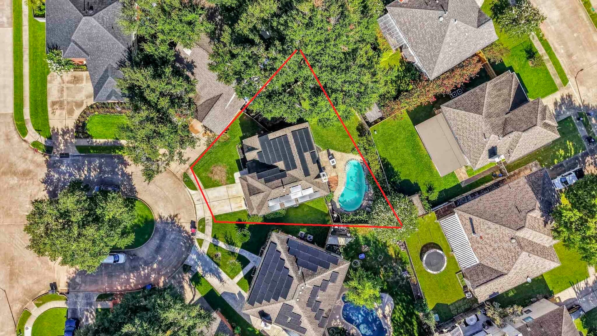 3311 Richmond Ferry Court, Richmond, TX 77406 This aerial view showcases the homes desirable cul-de-sac location and 6,632 sqft. lot.