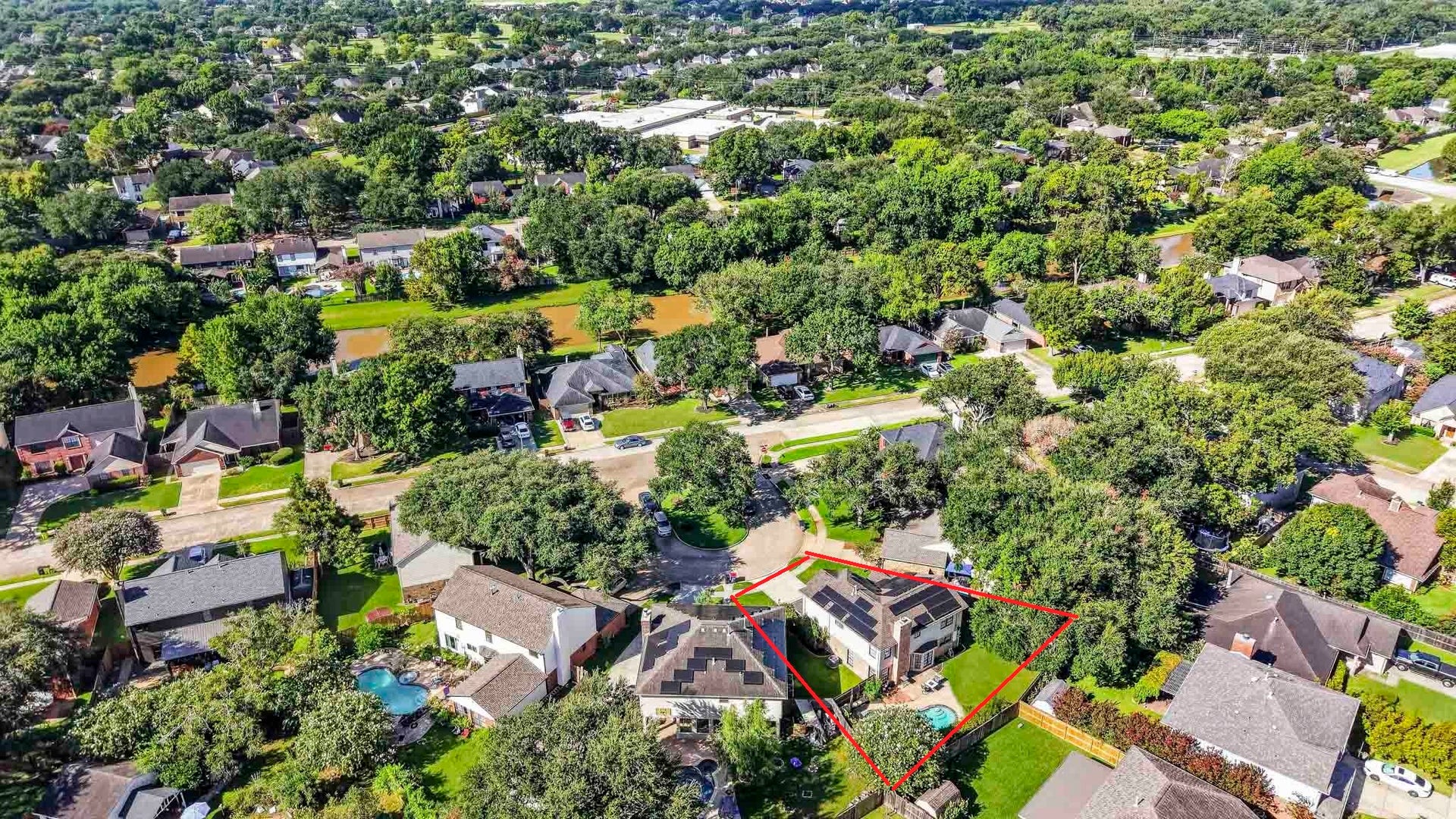 3311 Richmond Ferry Court, Richmond, TX 77406 Located in an established golf course community with low taxes and zoned to great schools.