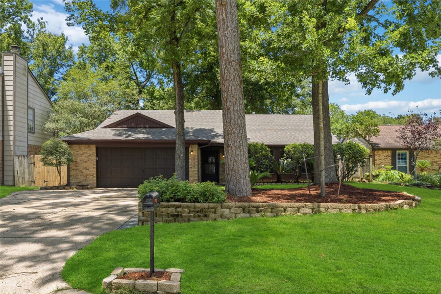 Property photo for 3119 Glade Springs Drive, Kingwood, TX