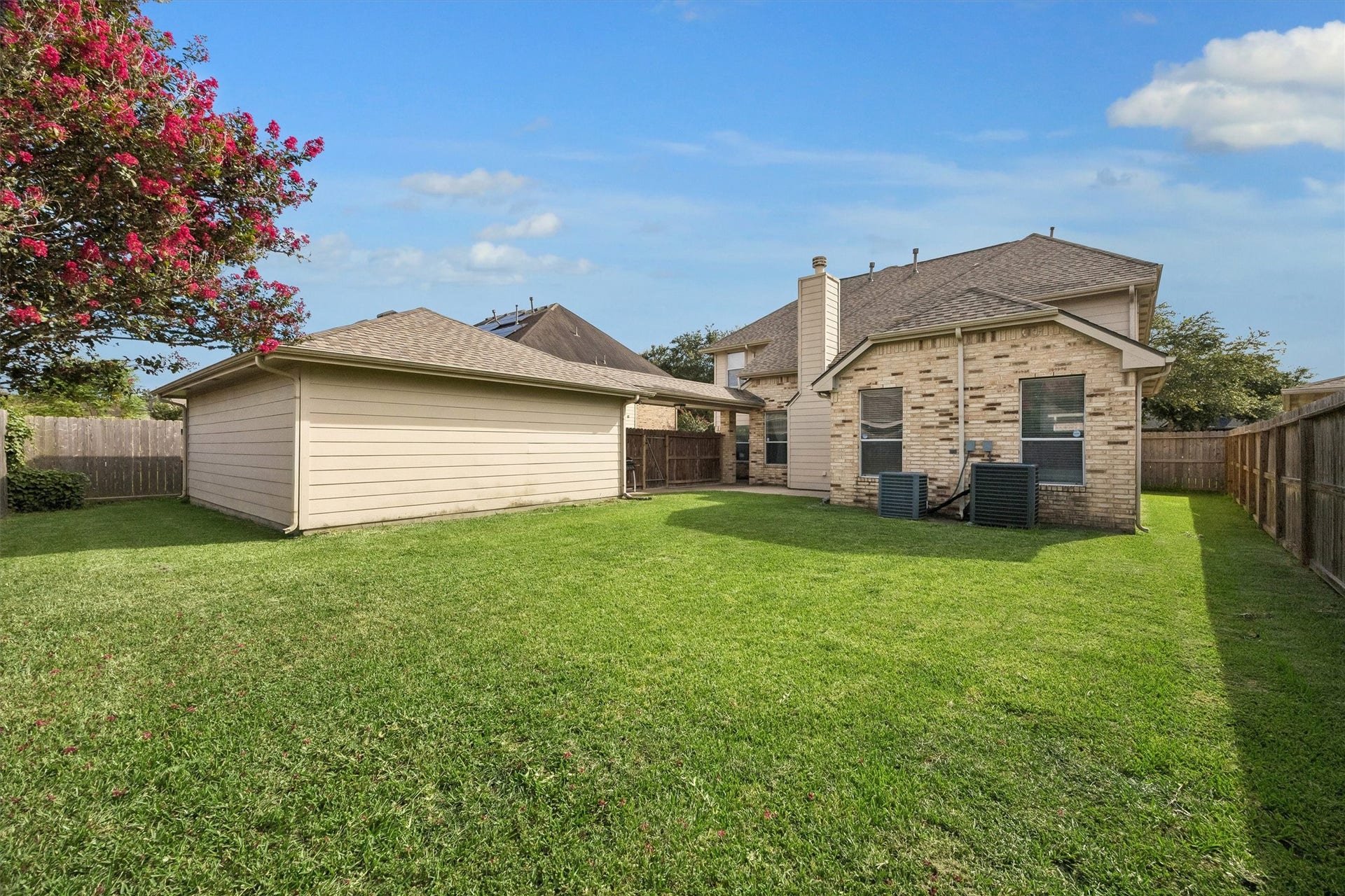 415 Willow Pointe Drive, League City, TX 77573