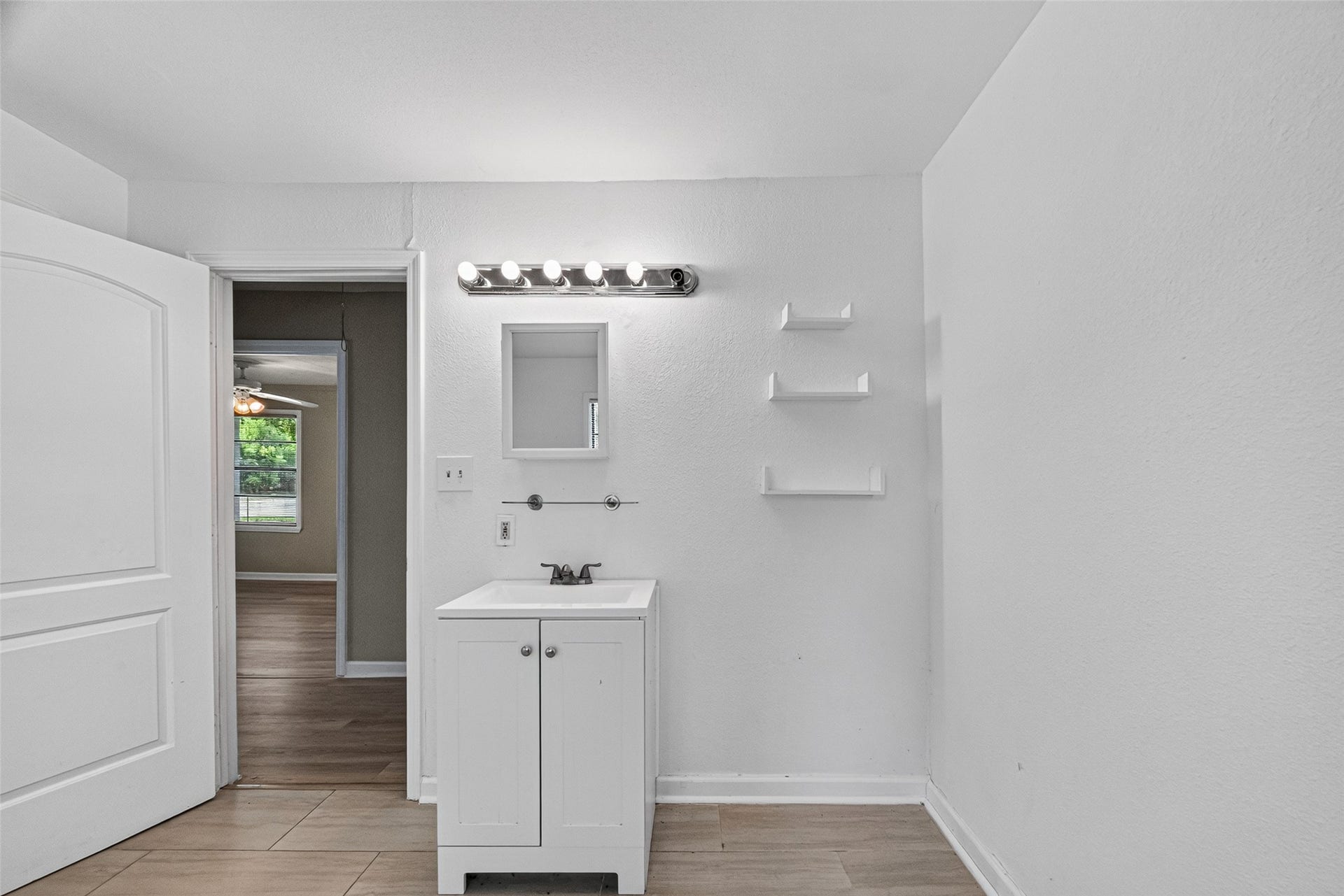 1504 Lawrence Avenue, Pasadena, TX 77506 1504 Lawrence Avenue, Pasadena, TX 77506