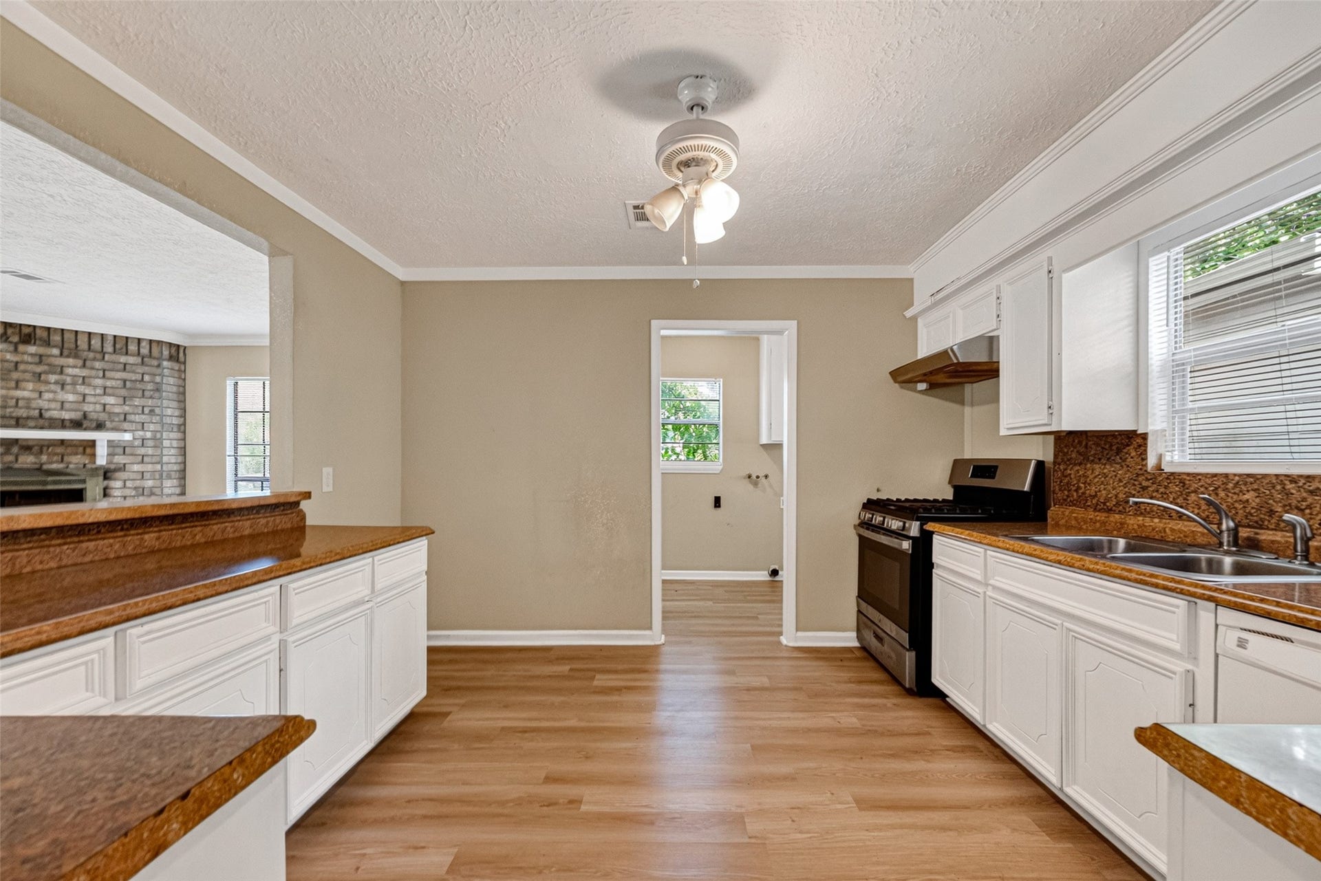 1504 Lawrence Avenue, Pasadena, TX 77506 1504 Lawrence Avenue, Pasadena, TX 77506