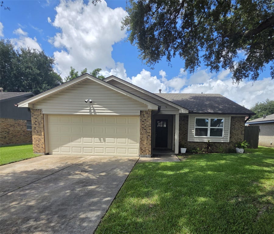 Property photo for 6607 Rockfield Drive, Pasadena, TX