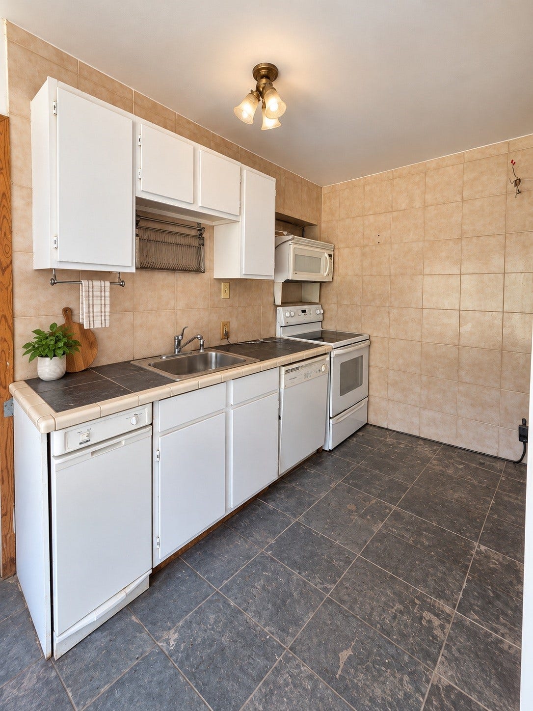 36219 County Line Road, Brookshire, TX 77423 Secondary Kitchen