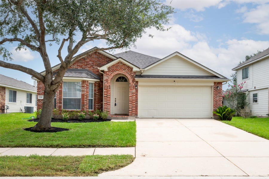 Property photo for 2210 Plum Square Court, Fresno, TX