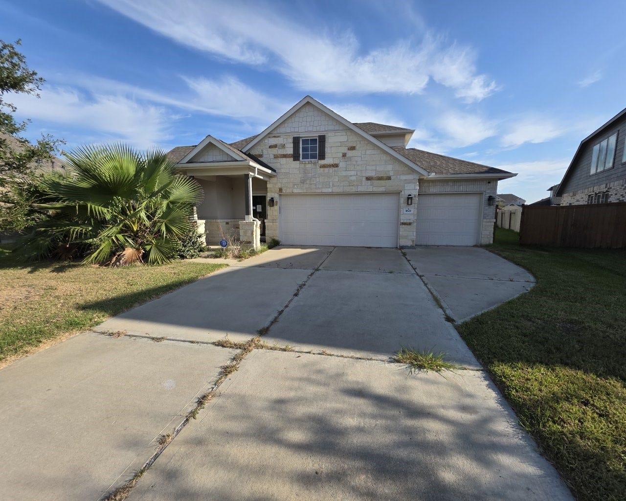 1621 Black Oak Drive, Rosharon, TX 77583 Wow! Please come see for yourself!