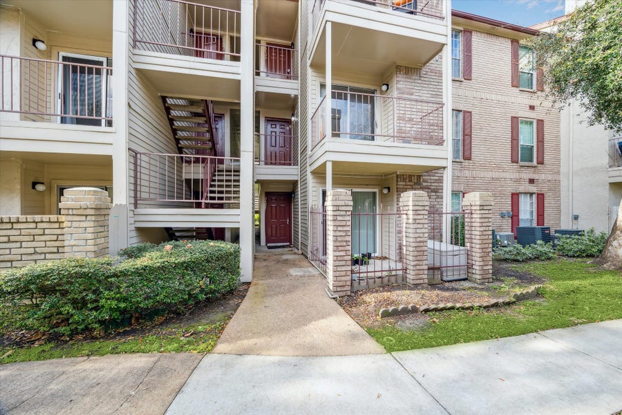 Property photo for 2120 El Paseo Street, #2422, Houston, TX