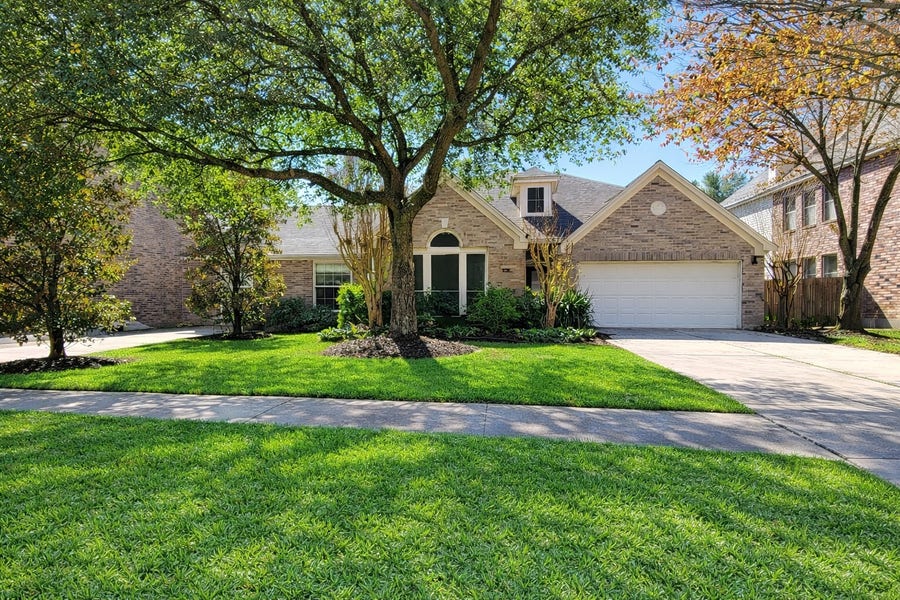 Property photo for 21407 Willow Glade Drive, Katy, TX