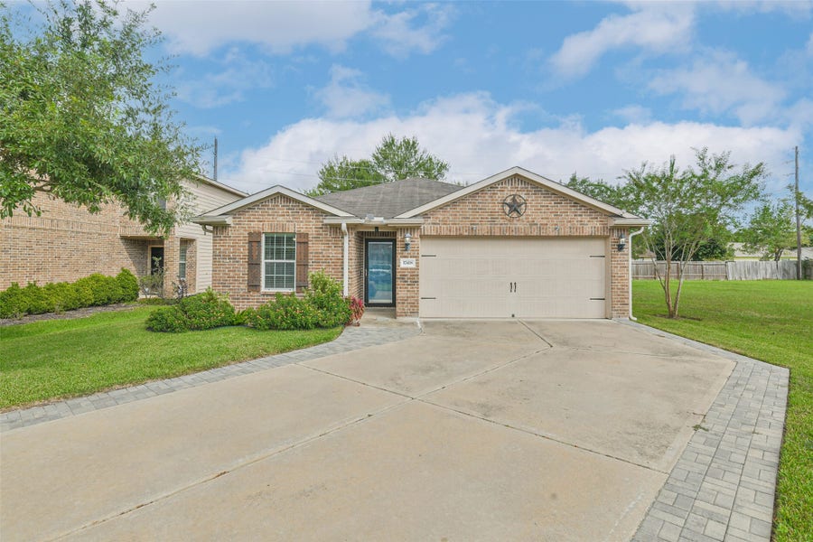 Property photo for 17418 Cedar Rock Drive, Hockley, TX