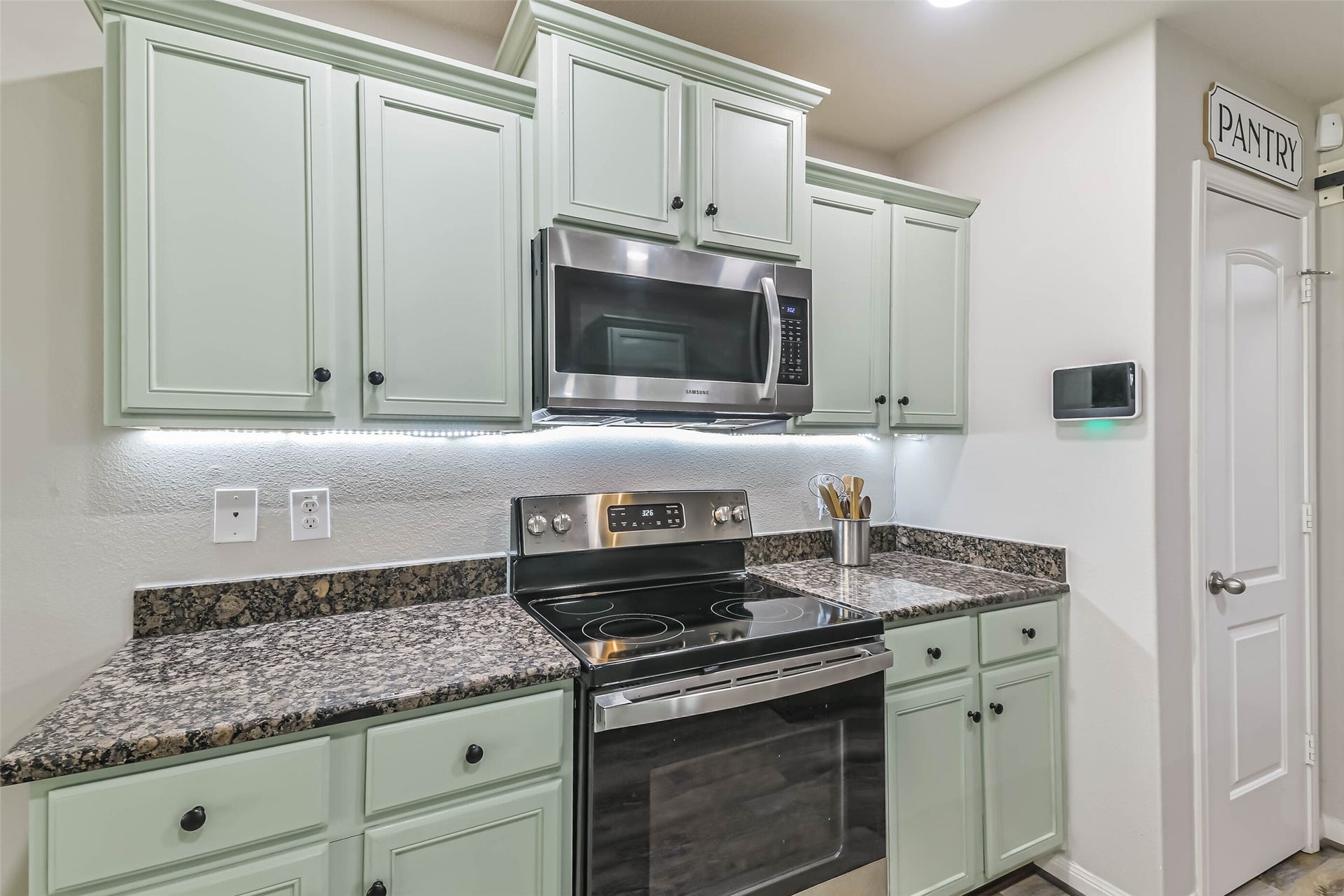 17418 Cedar Rock Drive, Hockley, TX 77447