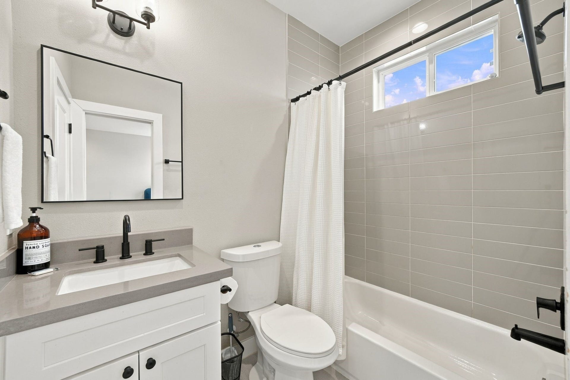 1915 Kolfahl Street, #I, Houston, TX 77023 1915 Kolfahl Street, #I, Houston, TX 77023