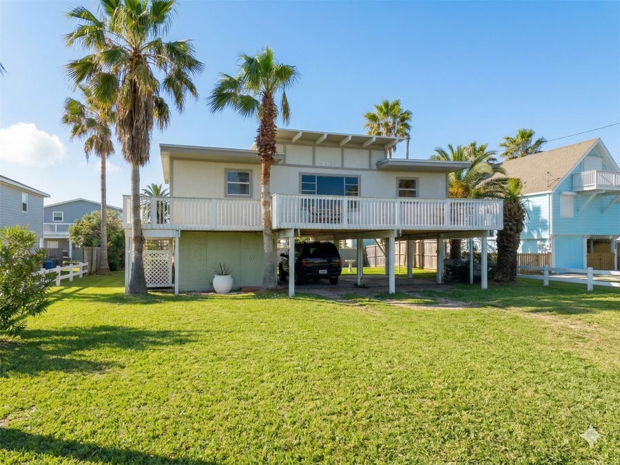 Property photo for 16622 Nassau Way, Jamaica Beach, TX