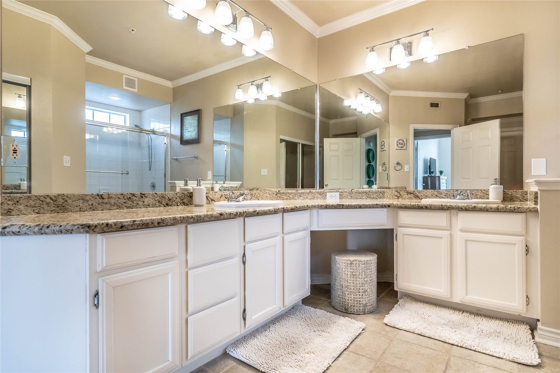 2111 Welch Street, #A232, Houston, TX 77019