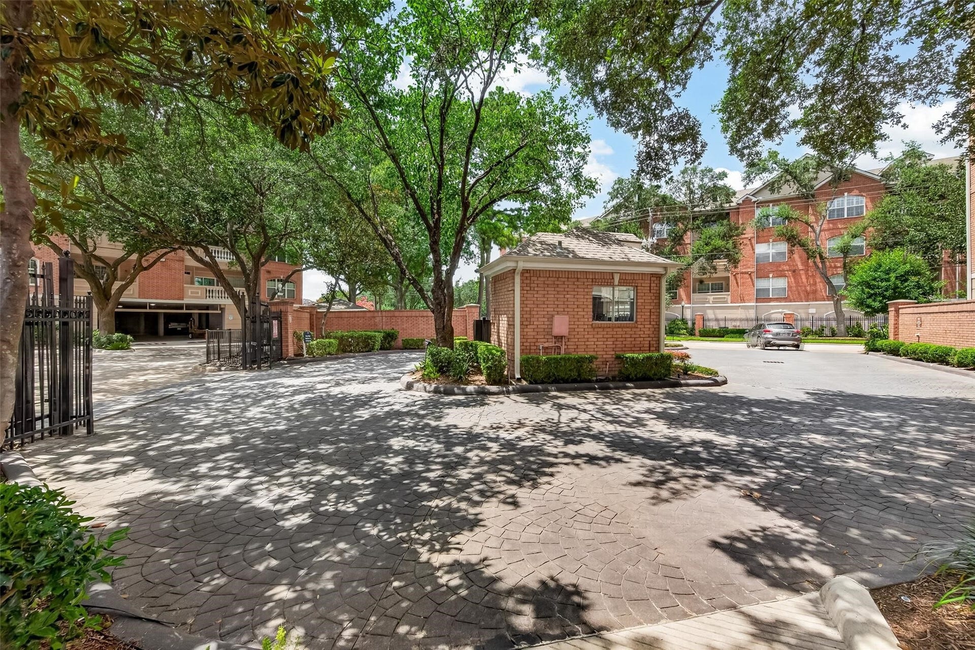 2111 Welch Street, #A232, Houston, TX 77019
