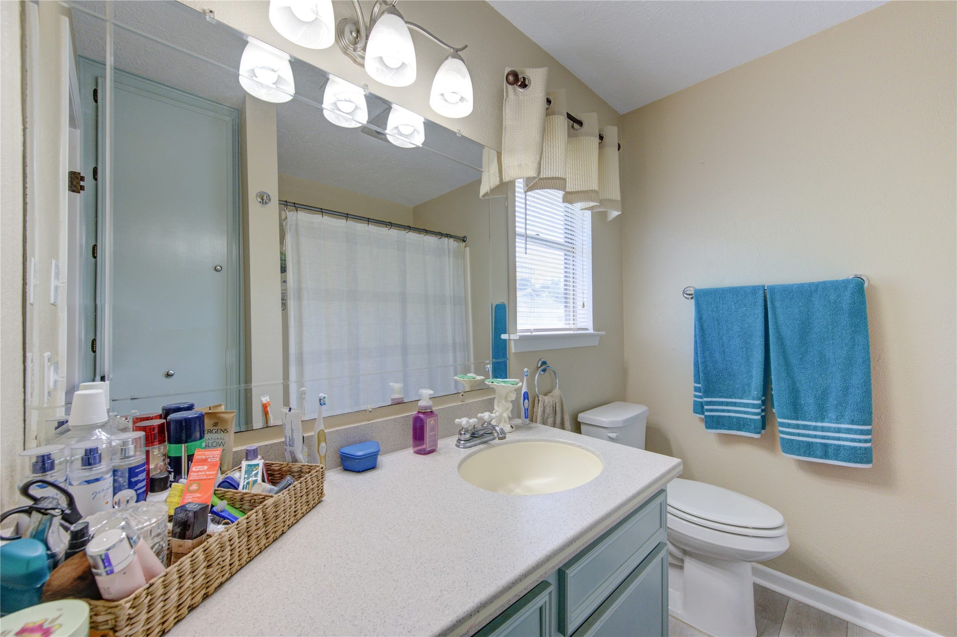 13 S Skimmer Street, La Marque, TX 77568 13 S Skimmer Street, La Marque, TX 77568