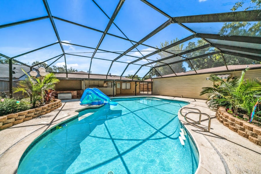 Property photo for 2006 Chilton Drive, Baytown, TX