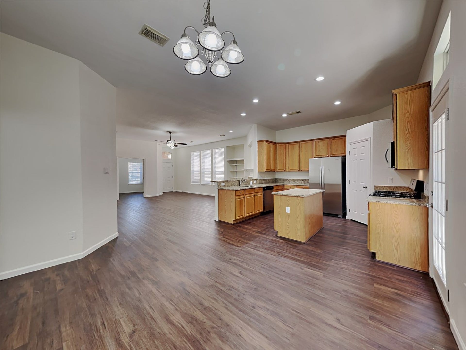 2313 Highland Crossing Drive, Conroe, TX 77304