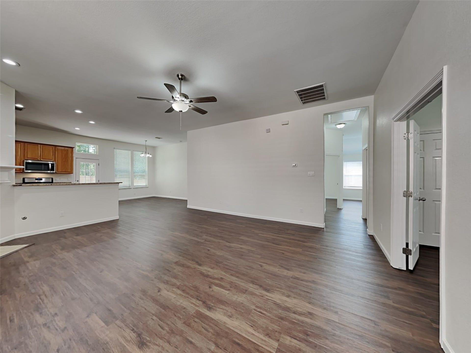 2313 Highland Crossing Drive, Conroe, TX 77304