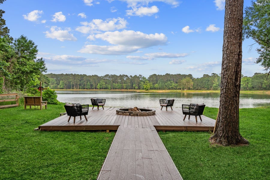 Property photo for 1418 Sendera Ranch Drive, Magnolia, TX