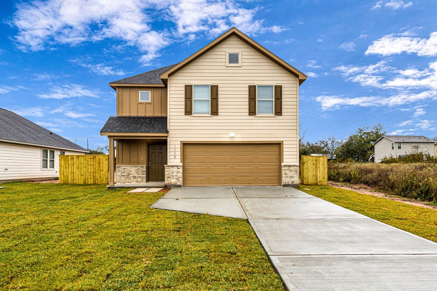 Property photo for 1005 20th Street, Hempstead, TX