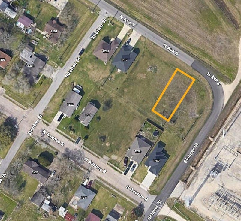 Property photo for 0 N Avenue S, Freeport, TX