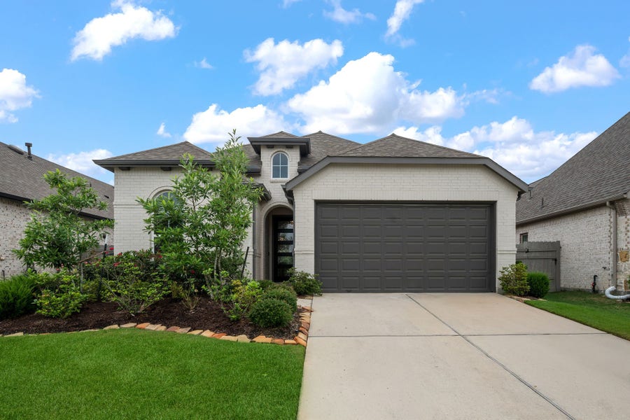 Property photo for 15727 Autumn Sun Court, Conroe, TX