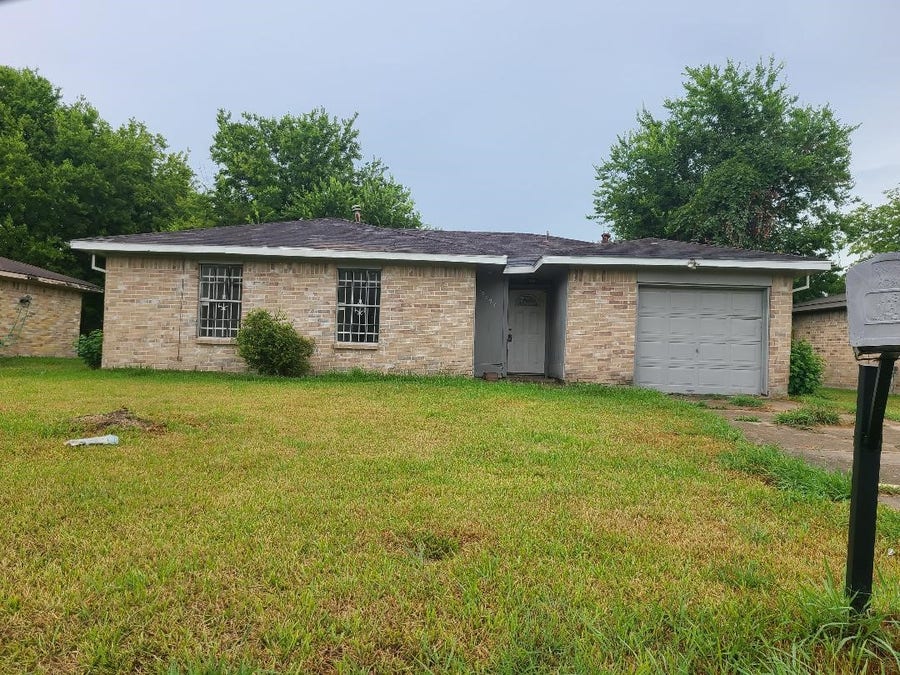 Property photo for 12823 Glenhollow Drive, Houston, TX