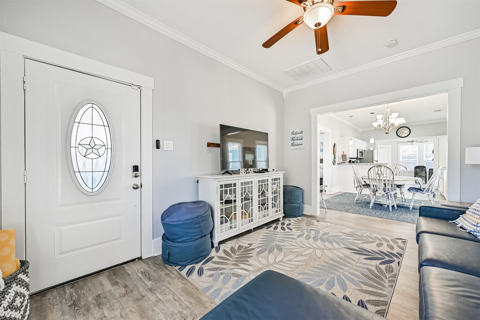 1419 39th Street, Galveston, TX 77550 Completely Redone Cottage is Adorable with Enough Space for Everything Important for Beach-Time Enjoyment!