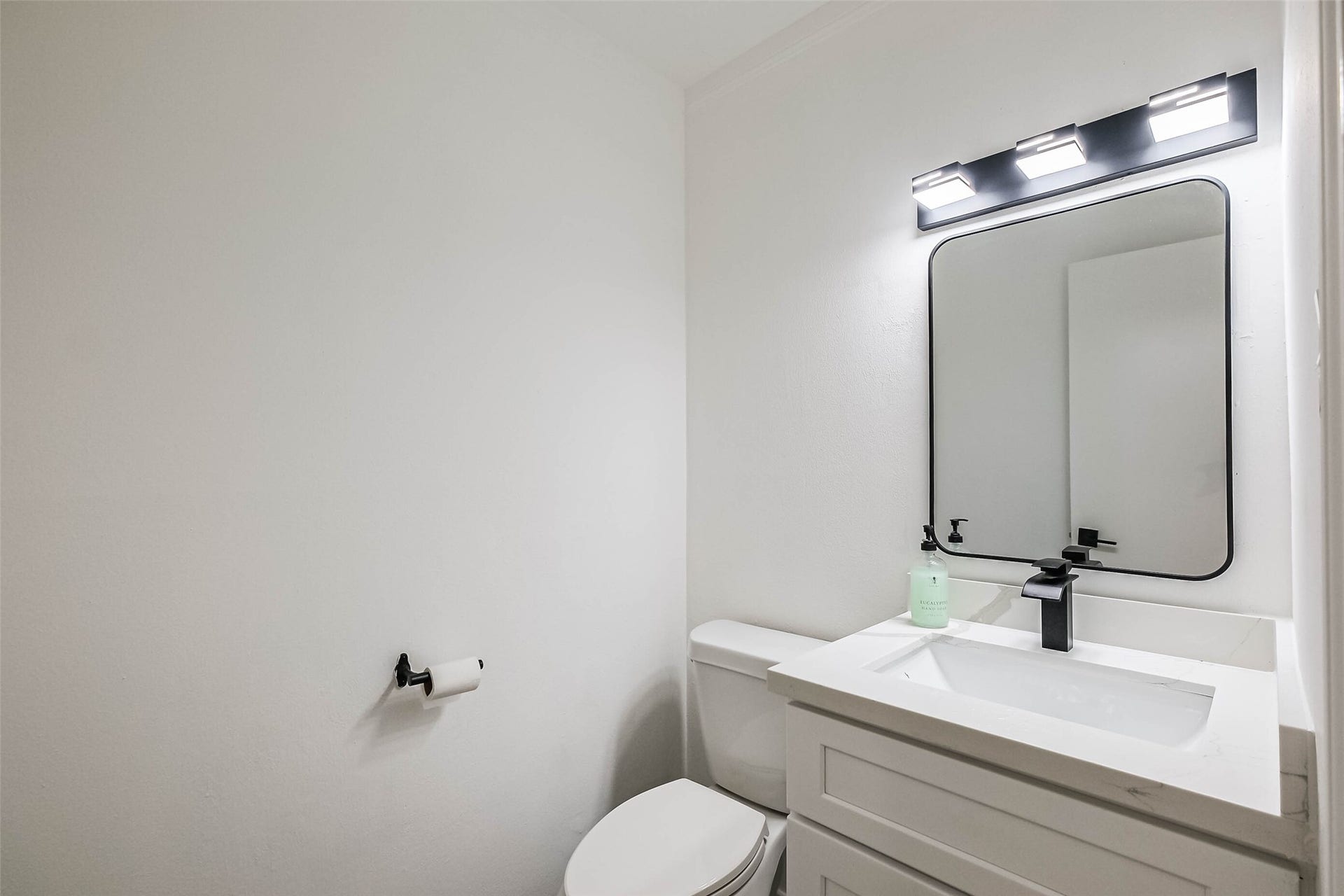 4023 Laverock Road, Spring, TX 77388 The 1st floor has this discreet powder room.
