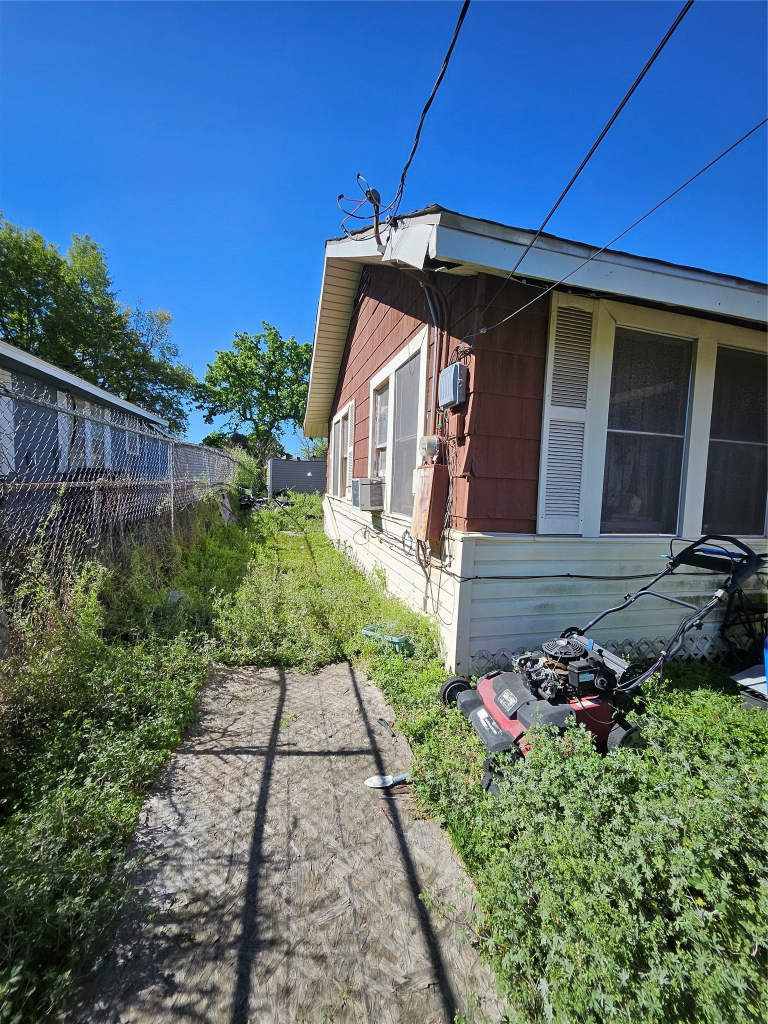6826 Larkstone Street, Houston, TX 77028 6826 Larkstone Street, Houston, TX 77028