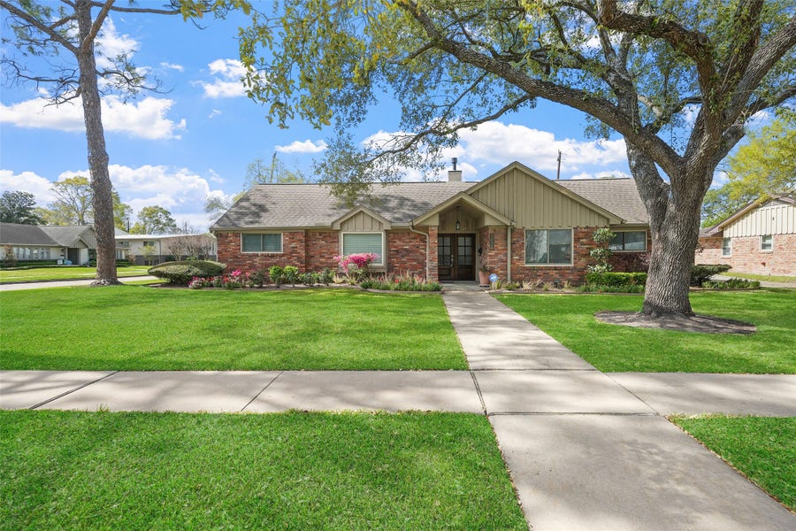 Property photo for 5058 Yarwell Drive, Houston, TX