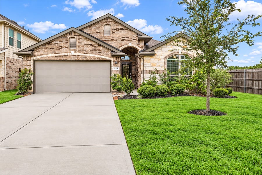 Property photo for 12316 Delta Timber Road, Conroe, TX