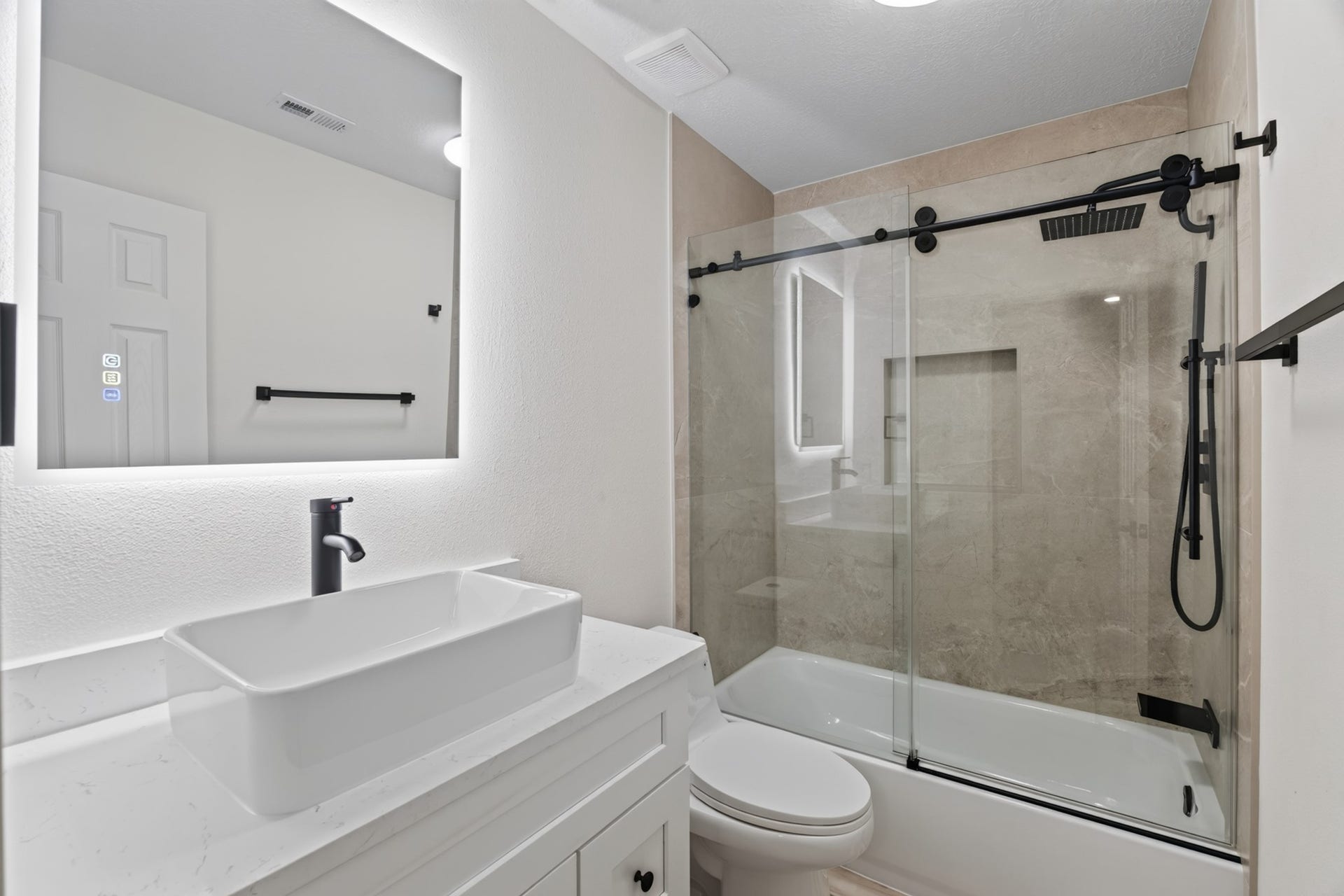 130 S Spinning Wheel Circle, The Woodlands, TX 77382