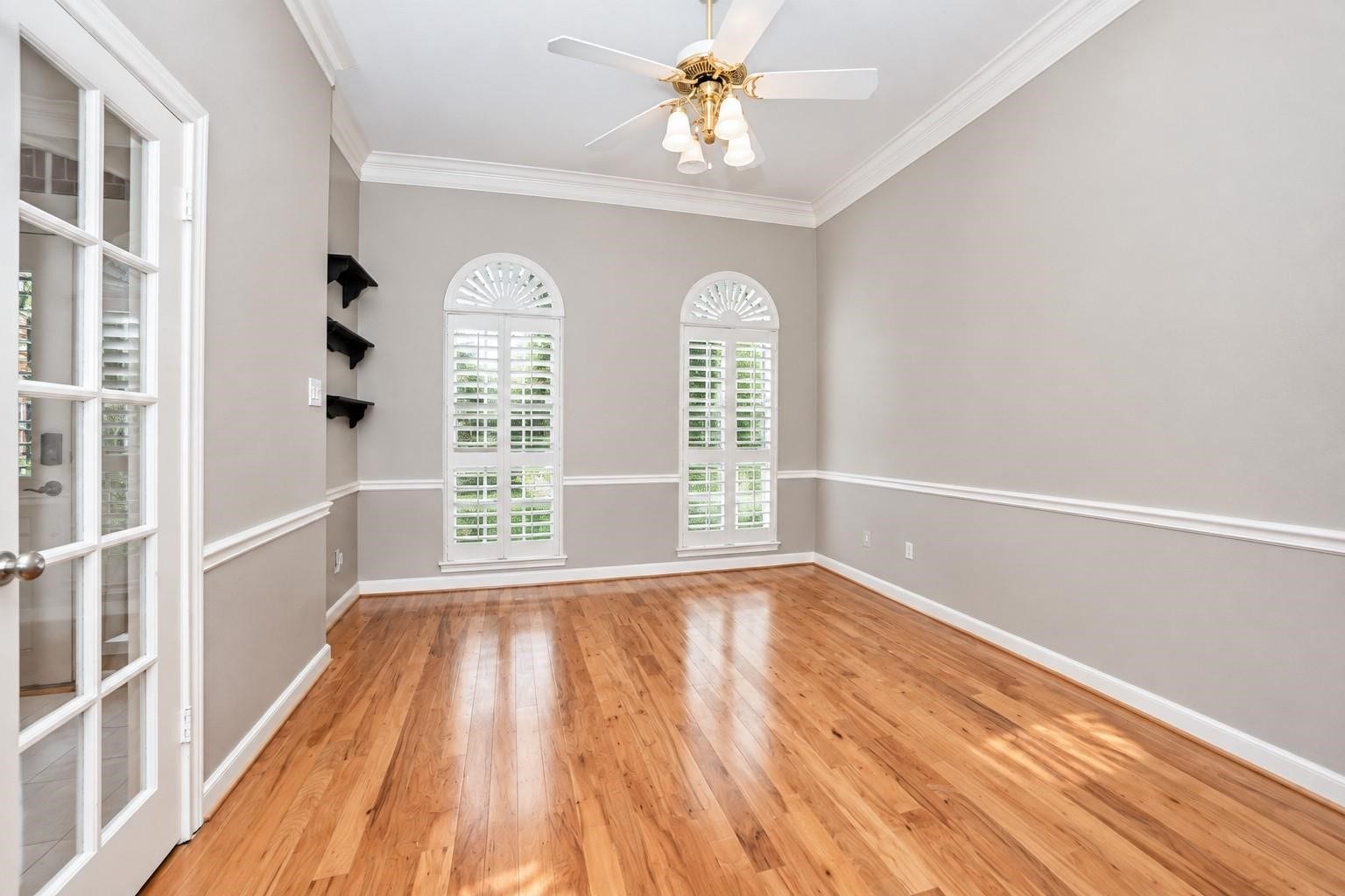1515 Moon Shadow Court, Sugar Land, TX 77479 Office