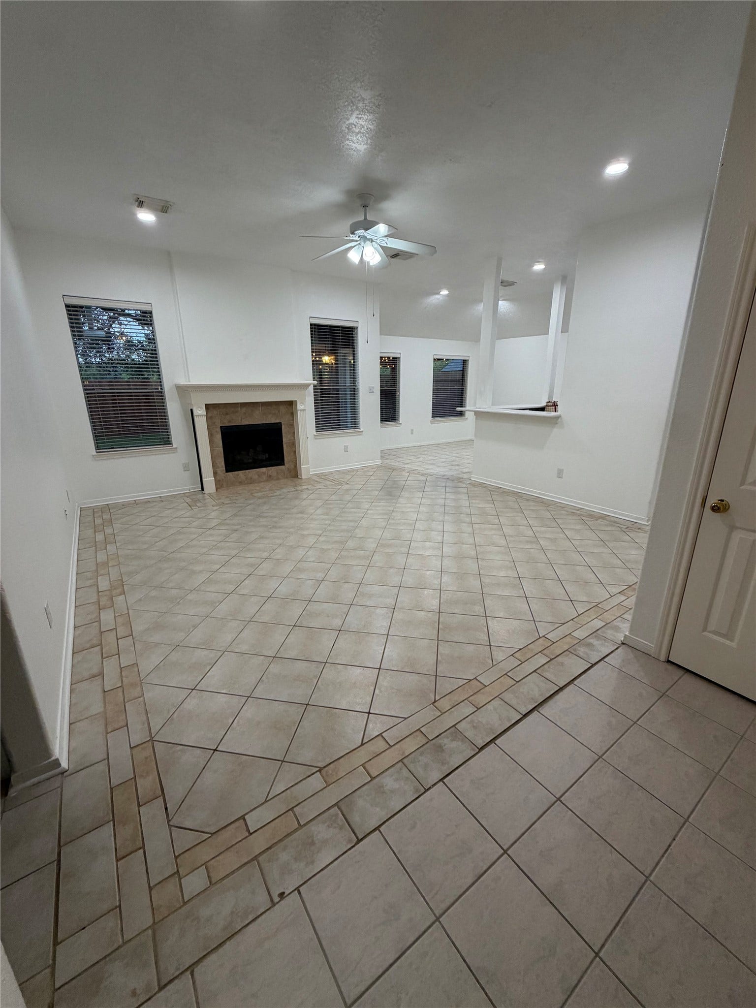1109 Courtside Drive, League City, TX 77573