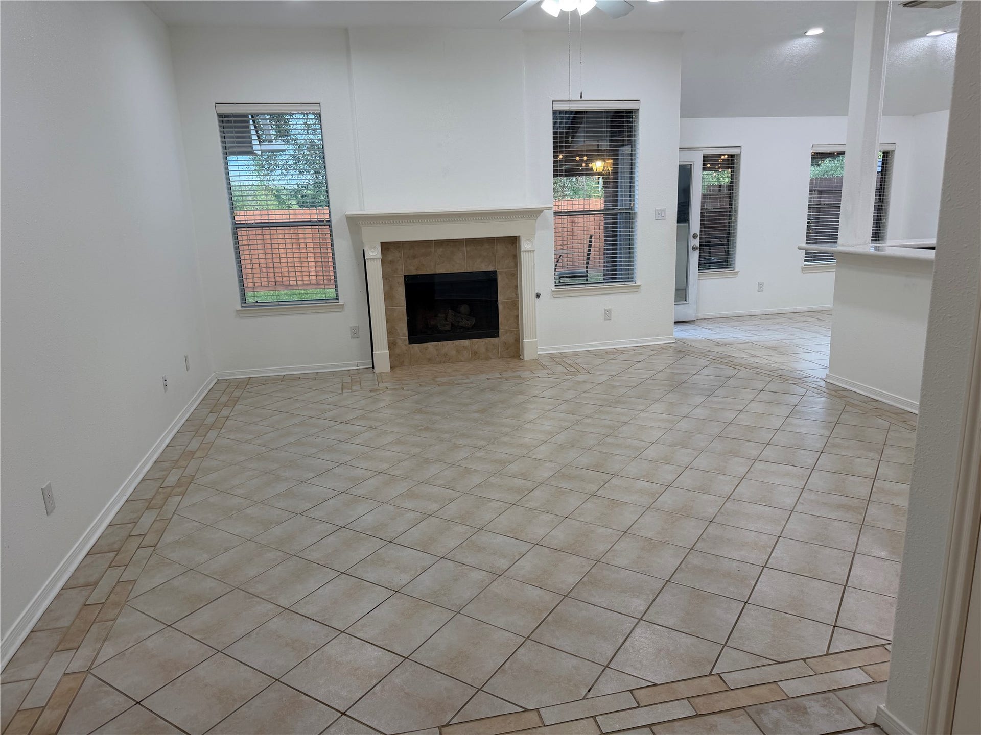 1109 Courtside Drive, League City, TX 77573