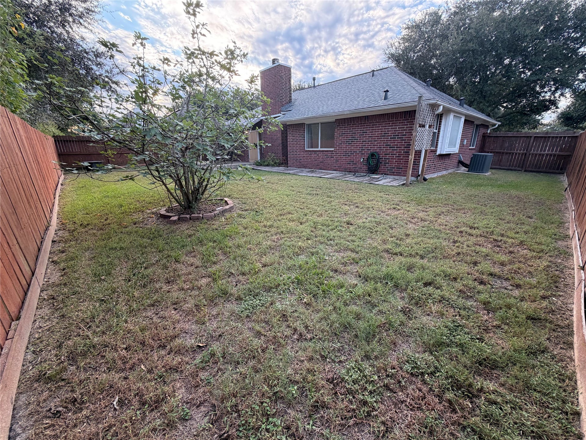 1109 Courtside Drive, League City, TX 77573