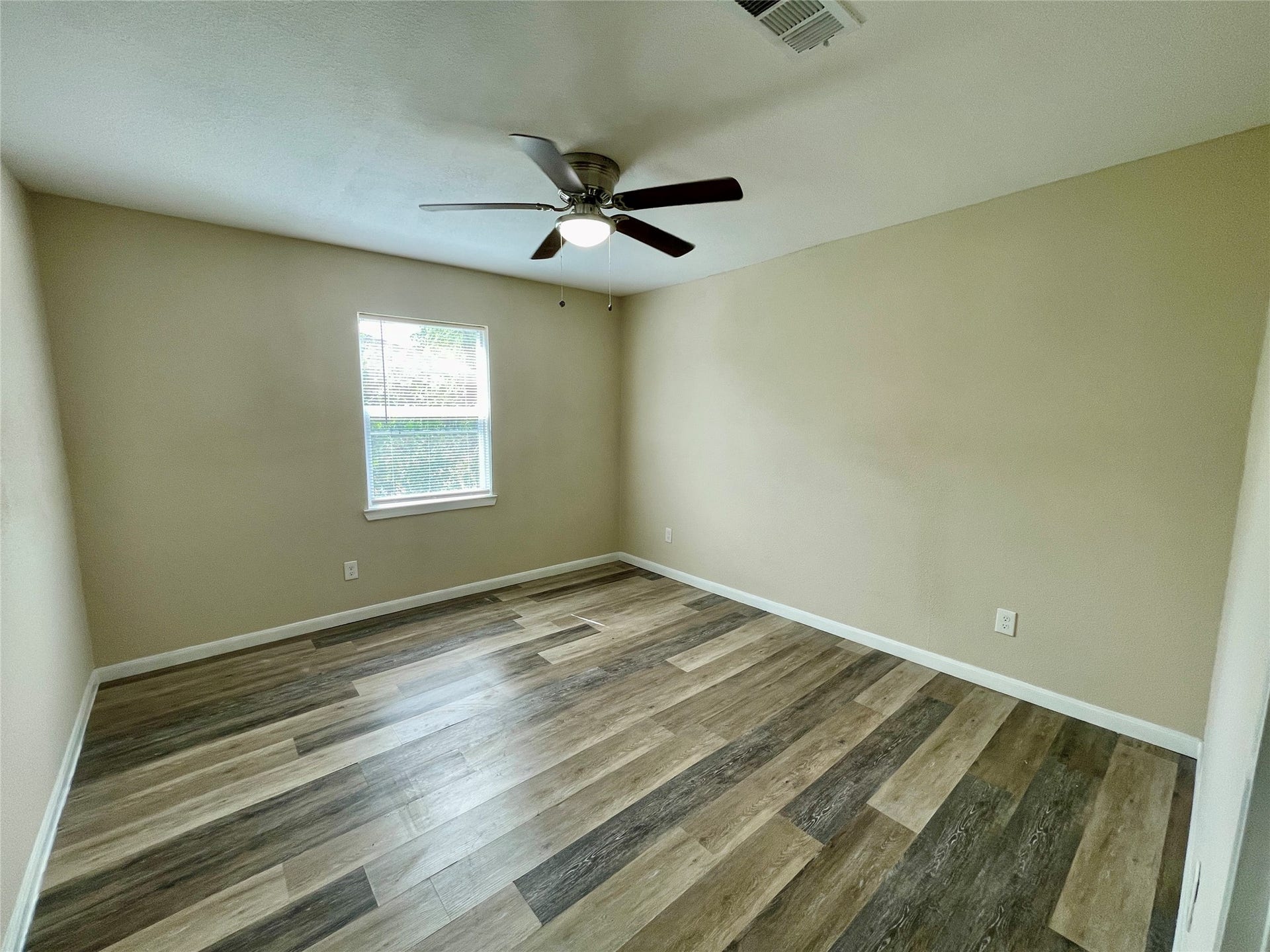 6810 Foster Street, Houston, TX 77021 6810 Foster Street, Houston, TX 77021