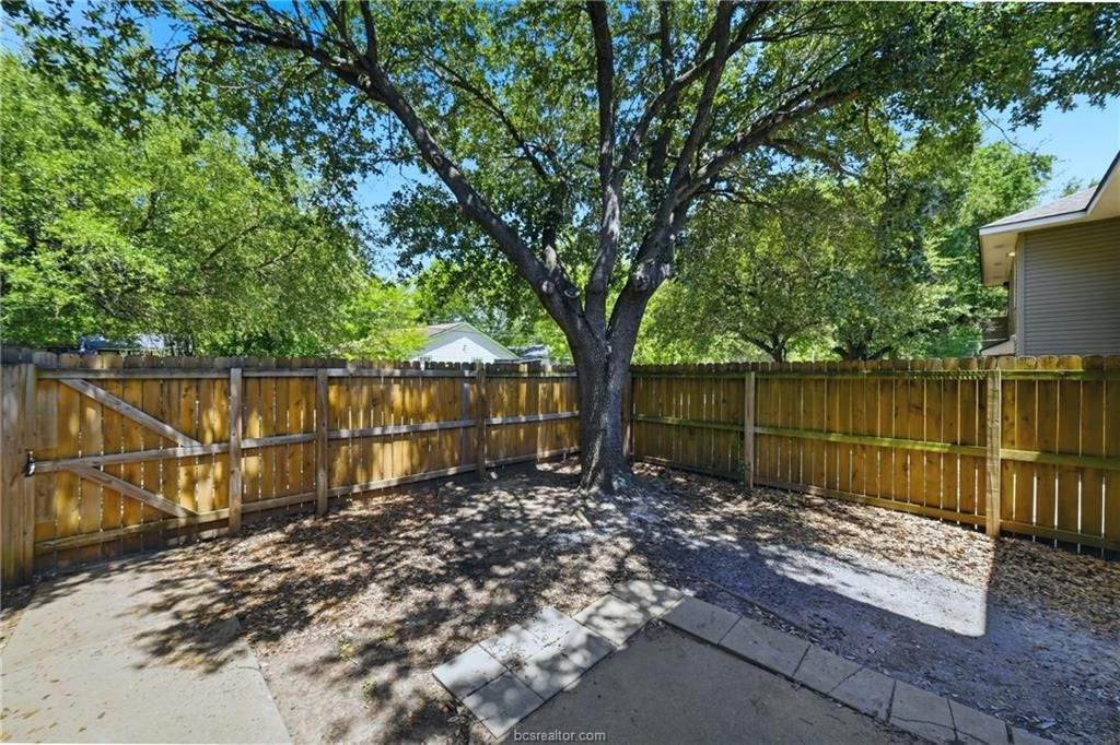 1205-1235 Oney Hervey Drive, College Station, TX 77840 1205-1235 Oney Hervey Drive, College Station, TX 77840