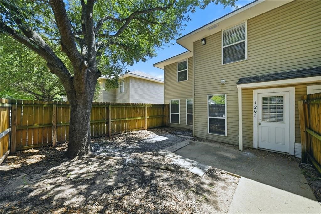 1205-1235 Oney Hervey Drive, College Station, TX 77840 1205-1235 Oney Hervey Drive, College Station, TX 77840